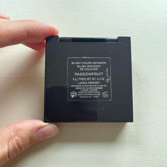 Laura Mercier blush color infusion in passion fruit. - Picture 2 of 3